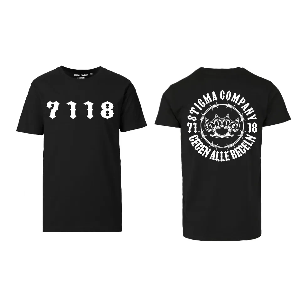 Schwarzes T-Shirt von Stigma Company mit „7118“-Print auf der Brust und großem Rückenmotiv „Stigma Company – Gegen alle Regeln“ mit Schlagring-Grafik
